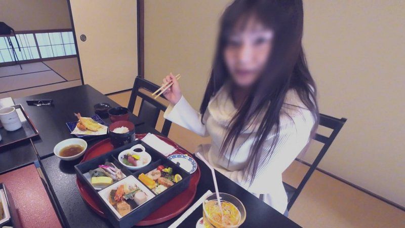【個人拍攝・溫泉約會】與<超可愛地下偶像>F罩杯美巨乳的自拍之旅！小穴夾得超緊，在活塞騎乘位中狂噴～
