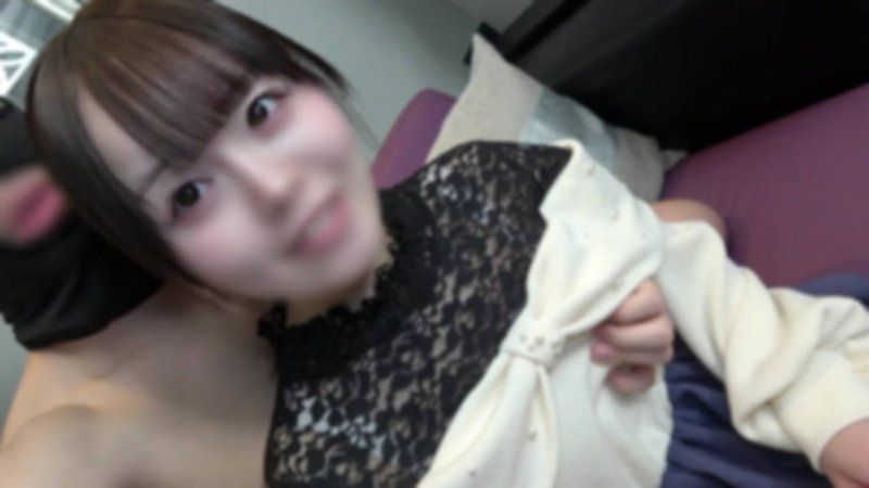 【お宝】アイドルデビュー前の秘蔵映像。カメラの前で恥じらい、白く細いカラダが赤くなる。ステージ上では見ることのできない淫らな姿。