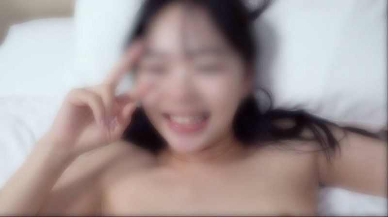 喜歡口交的抖M！【無碼】【吞精】大型企業OL展現本性 雖然看起來很痛苦，但似乎不夠。舔她的腳趾和肛門，然後用騎乘位口交吞精，並露出笑容比YA。※有高畫質特典