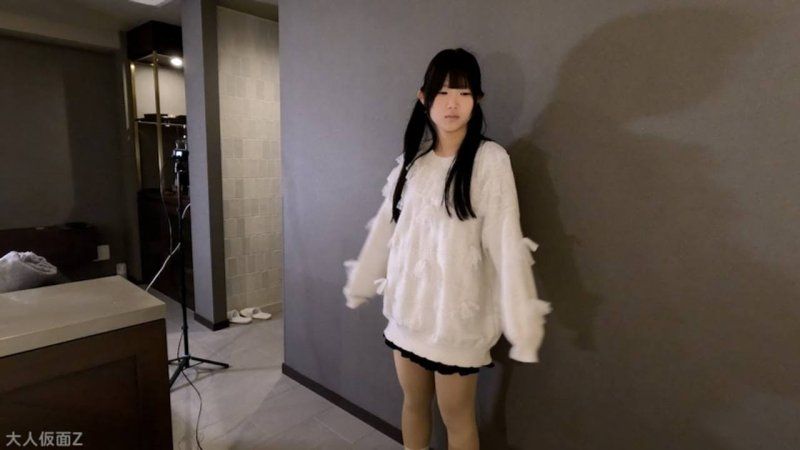 【素人初撮り】すみれ(18)163cm47kgDcupで最高にかわいいのにメタボ中年にキスも中出しもアナル貫通もされてしまう動画の別化画角と未公開動画