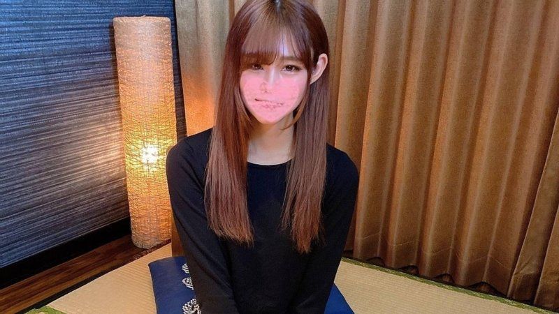 【廃版】RIZINに出演した抜群スレンダー高級ラウンドガールの華やかな世界に彼女が見せた誰にも知られない素顔。芸能人の初めて明かされる秘密の時間。初撮りSEXを人生初の大量中出しで妊娠確定。