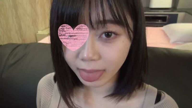 アイドル級ルックスの19歳市役所職員。美人な顔面が濃厚なたっぷり精液でベトベトに。