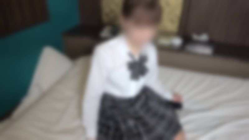 【個人拍攝/素人拍攝/情色自拍】真實的大學生首次挑戰情色情色自拍。天真爛漫的反應讓人心癢難耐。在粉紅色的白虎淫穴大量中出2連發